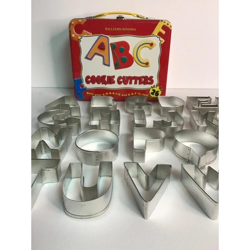 Williams‎ Sonoma ABC Alphabet Cookie Cutter Set 26 Letters with Storage Tin Box